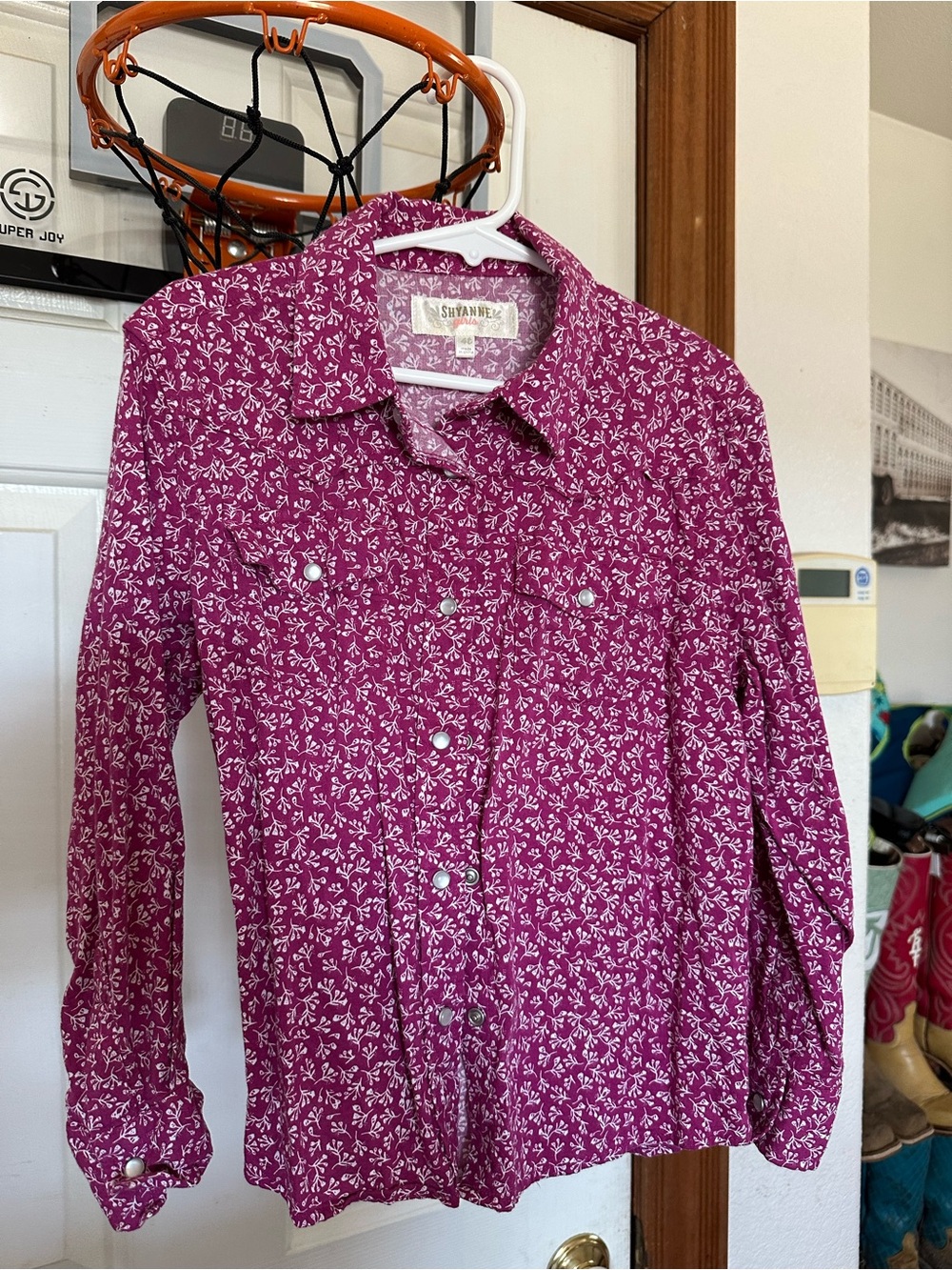 Shyanne Magenta Floral Snap-Front Button Down Shirt